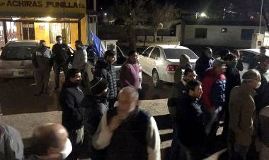 Achiras: Cansados de no poder entrar a San Luis, cortaron anoche la ruta 30