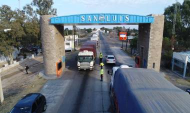 La Corte resolverá un conflicto entre San Luis y Córdoba por el bloqueo de rutas ordenado por Rodríguez Saá