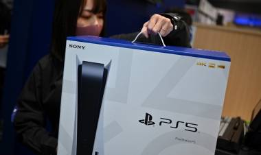 Llegó el día: sale a la venta la Playstation 5 y se desató la guerra de consolas