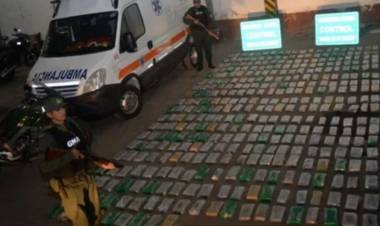 Entregan a Salud Pública de Corrientes ambulancias que fueron usadas para narcotráfico
