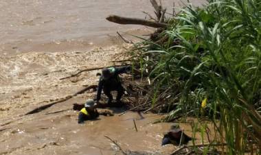 Rescatan el cuerpo sin vida de una persona en el río Bermejo