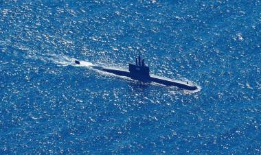 Indonesia inició la búsqueda a contra reloj del submarino tras detectar un objeto no identificado: a los 53 tripulantes les quedan 24 horas de oxígeno