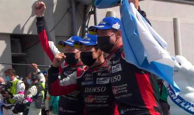 "Pechito" López hizo historia y ganó las 24 Horas de Le Mans