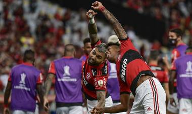 Flamengo superó a Barcelona y puso un pie en la final de la Copa Libertadores