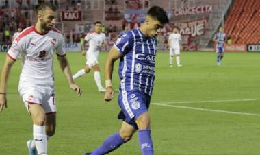 Godoy Cruz goleo a Independiente en el Libertadores de América en Avellaneda