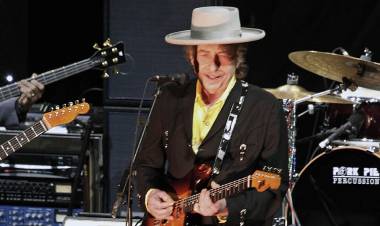 Bob Dylan sale en una nueva gira para presentar su último disco