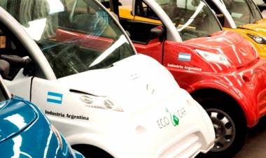 Proponen que a partir de 2041 todos los automóviles fabricados en Argentina sean eléctricos