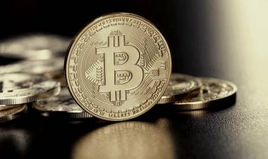 Bitcoin rozó su máximo histórico tras el debut de su primer fondo cotizado en Wall Street