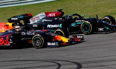 Máxima tensión en la F1: Hamilton saldrá desde la pole en un GP de Arabia Saudita en el que Verstappen puede gritar campeón