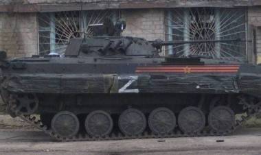 Qué significan las curiosas letras “Z” o “V” pintadas en los tanques rusos