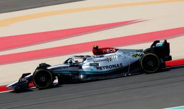 Declaraciones cruzadas y un “rebote” que llamó la atención: la polémica que generó el nuevo Mercedes en el entrenamiento de Baréin