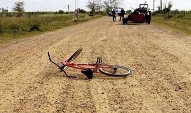 Nene de 12 años en bicicleta murió al chocar con una máquina en una ruta