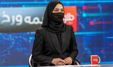 Afganistán: obligan a las presentadoras de TV a cubrirse el rostro para salir al aire
