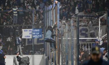 Un hincha de 56 años murió de un infarto en La Plata tras los graves incidentes en el partido entre Gimnasia y Boca