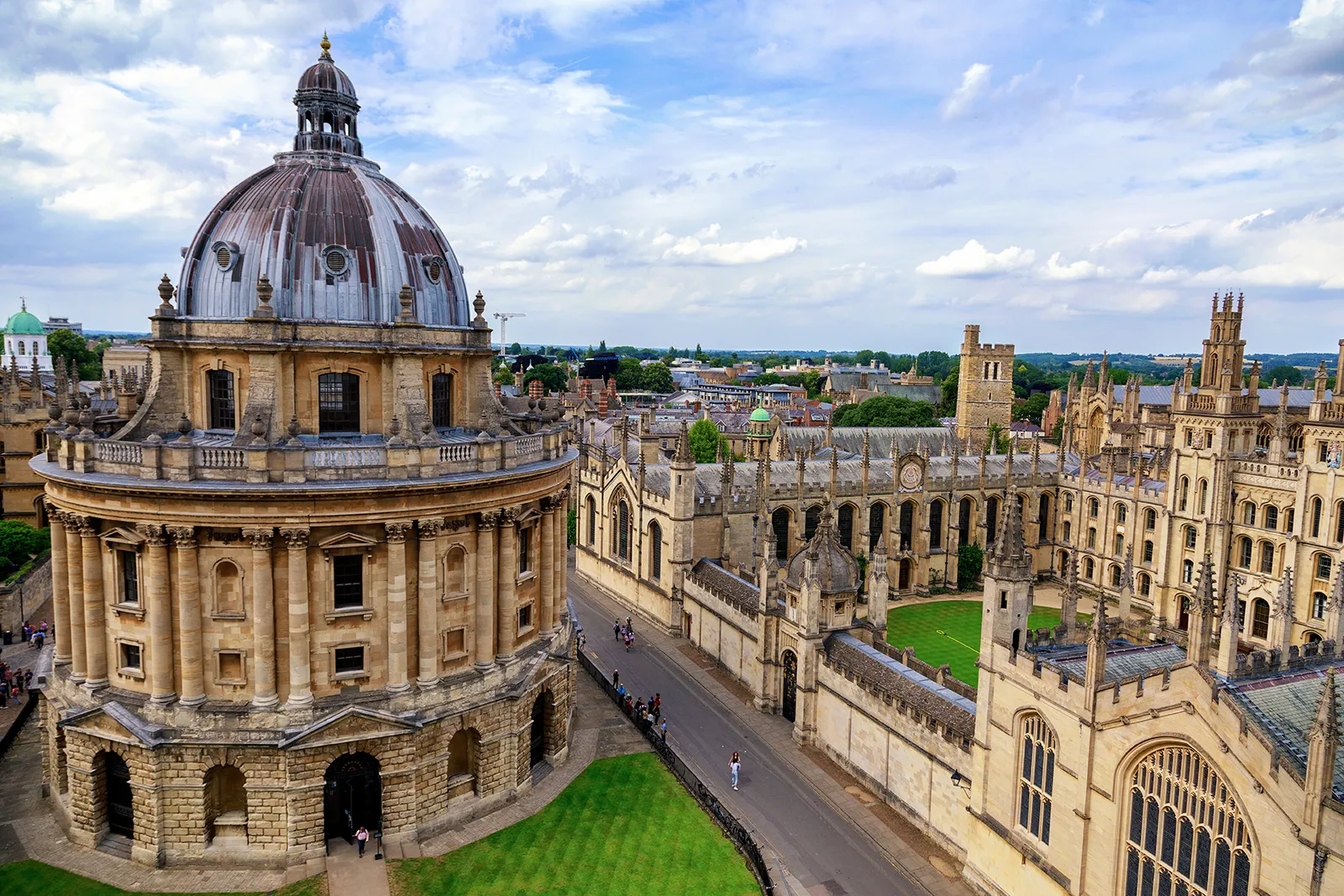 La amplia oferta de cursos online gratuitos que brindan Oxford, Cambridge, Harvard, Stanford y MIT