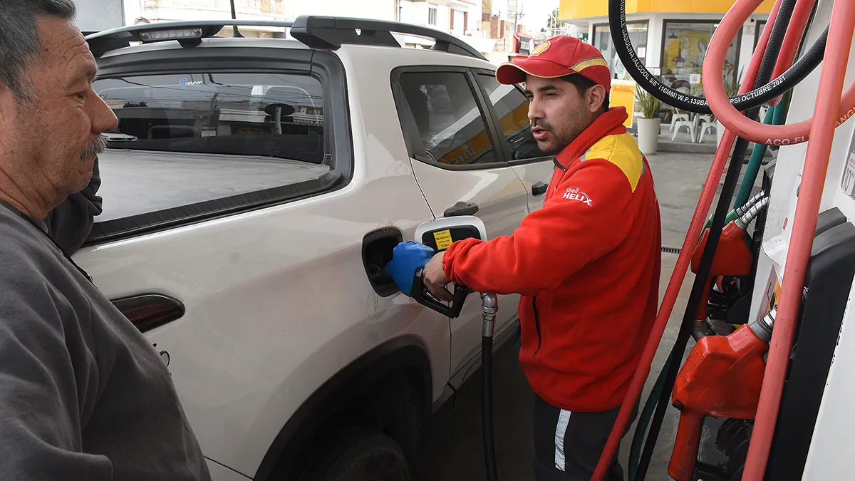 Tras la devaluación, aumentaron un 20% los combustibles en Río Cuarto