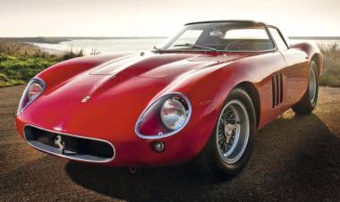 Una Ferrari de 1962 fue subastada por 51,7 millones de dólares en Nueva York