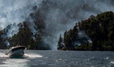 Afianzan las líneas de defensa en el incendio del Parque Nacional Nahuel Huapi