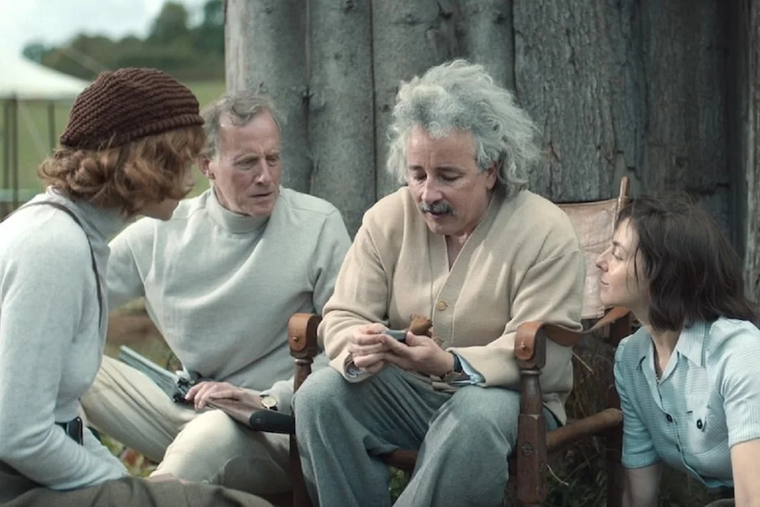 De qué trata "Einstein y la bomba", el nuevo docudrama de Netflix que ya es un éxito