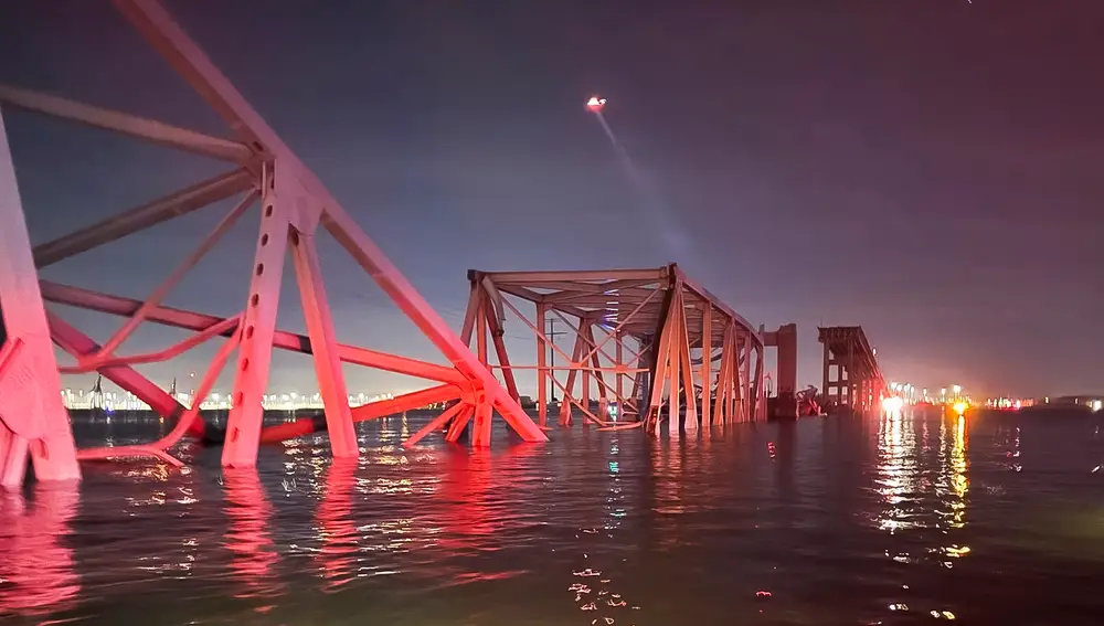 La caída del puente en Baltimore: cómo en 90 segundos un grupo de “héroes” detuvo el tránsito antes del colapso