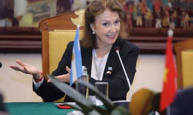Diana Mondino le baja el tono al conflicto diplomático con Colombia y descarta una ruptura de relaciones