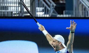 Bombazo en el Masters 1000 de Miami: Grigor Dimitrov le dio una paliza a Carlos Alcaraz y avanzó a semifinales