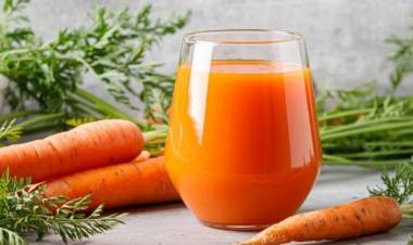 Para qué sirve el jugo de zanahoria y cómo tomarlo para prevenir enfermedades