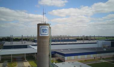 La recesión pega en el empleo: General Motors vuelve a parar su planta y abre un plan de retiros voluntarios