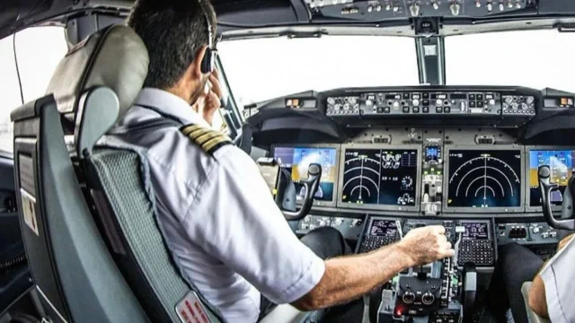 Tres pilotos de Aerolíneas Argentinas fueron despedidos por negarse a operar dos aviones que debían ser trasladados para su devolución