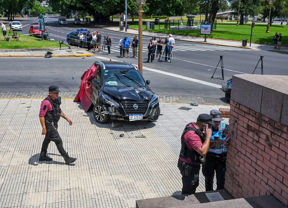 Atropelló a una pareja de turistas en pleno Recoleta: el hombre murió y la mujer está grave