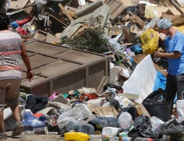 Tener un trabajo ya no garantiza salir de la pobreza: la canasta subió 39.660% en dos décadas