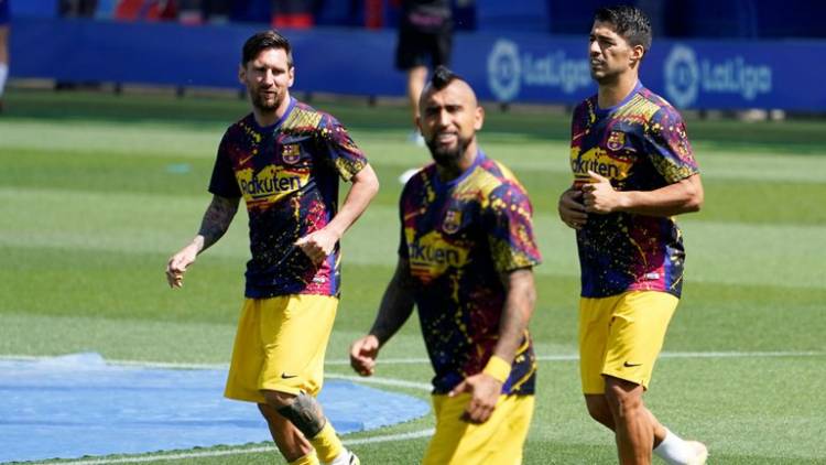 Conmoción en Barcelona: Koeman les dijo a Luis Suárez y a Arturo Vidal que se busquen club y crecen las dudas sobre la continuidad de Messi