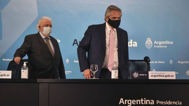 Fernández le pidió la renuncia a Ginés González García por el escándalo con la "vacunación VIP"