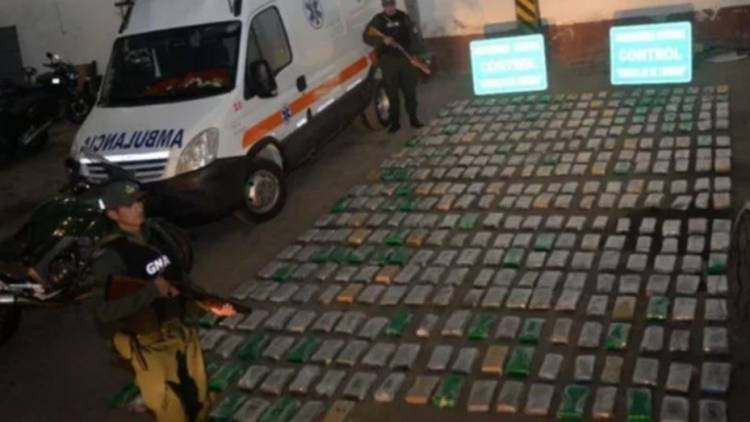 Entregan a Salud Pública de Corrientes ambulancias que fueron usadas para narcotráfico