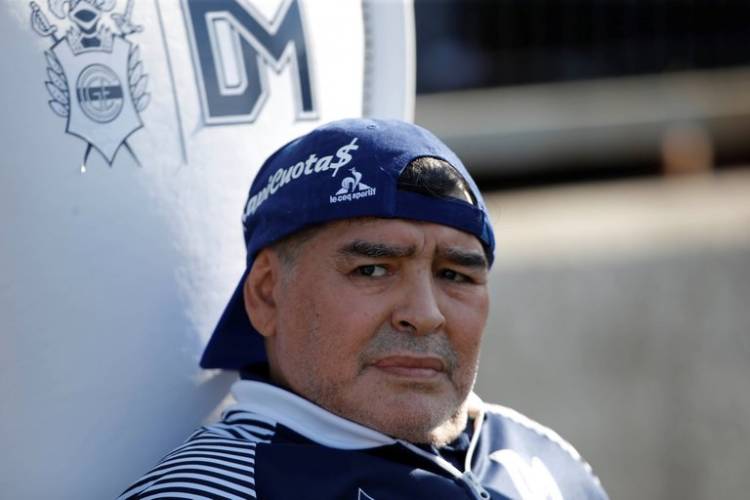 12 horas de agonía, remedios contraindicados y médicos temerarios: así dejaron morir a Maradona según la junta médica