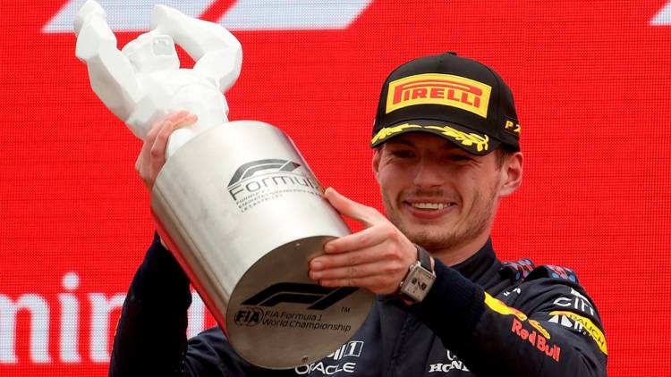 Verstappen pasó a Hamilton, ganó en Francia y amplió su ventaja en el Mundial de F1