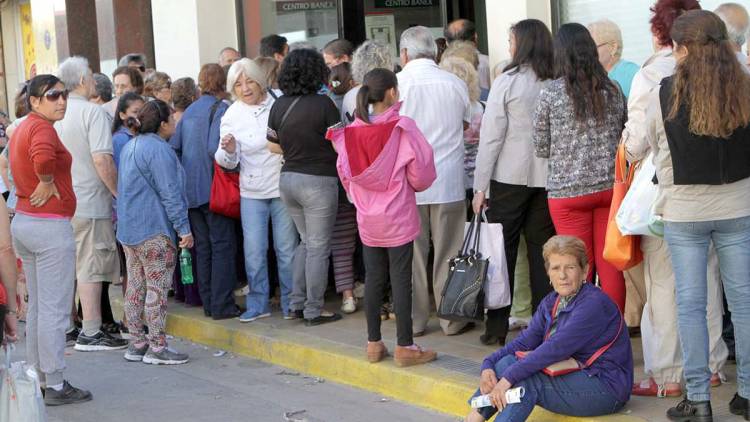 Banco Supervielle: invocan a la Anses y dan "adelantos" engañosos a jubilados