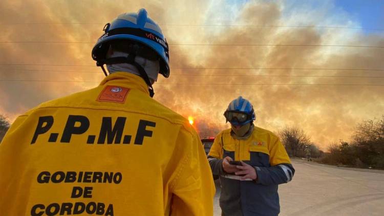 Controlaron de manera parcial el incendio originado en la zona de Malagueño