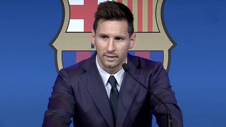 Lionel Messi llegó a un acuerdo con PSG y viaja en las próximas horas a París