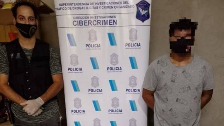 Tiene 19 años y acosaba con fines sexuales a una nena de 11 por redes sociales: fue detenido en Guernica