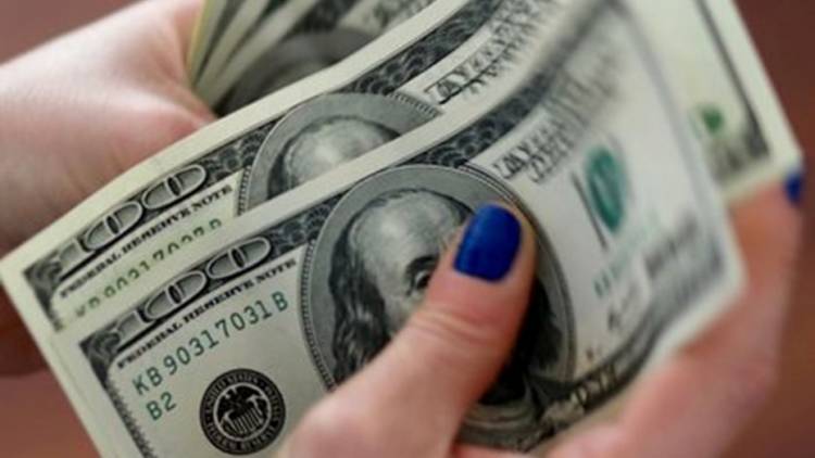 El dolar blue pierde $3 pesos y alcanza su valor más bajo desde diciembre