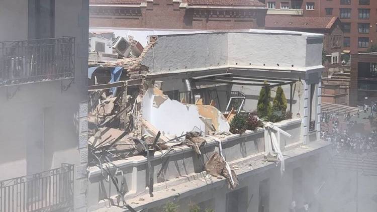 Explosión en un edificio de Madrid: dos operarios desaparecidos y 17 personas heridas