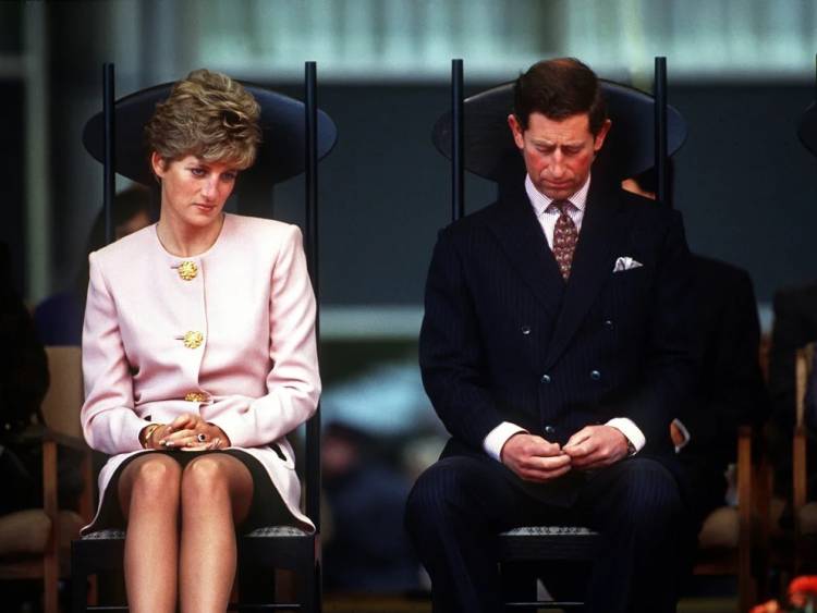 La venganza del príncipe Carlos a Lady Di: 180 minutos de filmación y un libro que indigestó a los Windsor