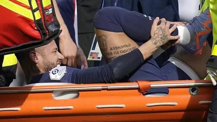 Neymar se perderá el resto de la temporada por una operación en el tobillo derecho
