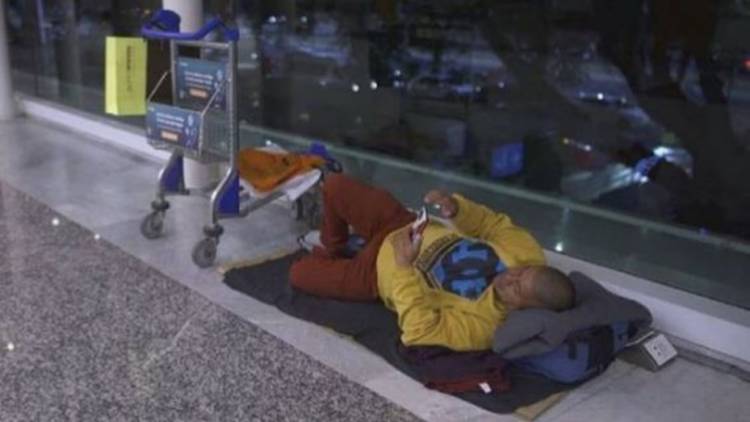 Más de 60 personas duermen todas las noches en el Aeroparque