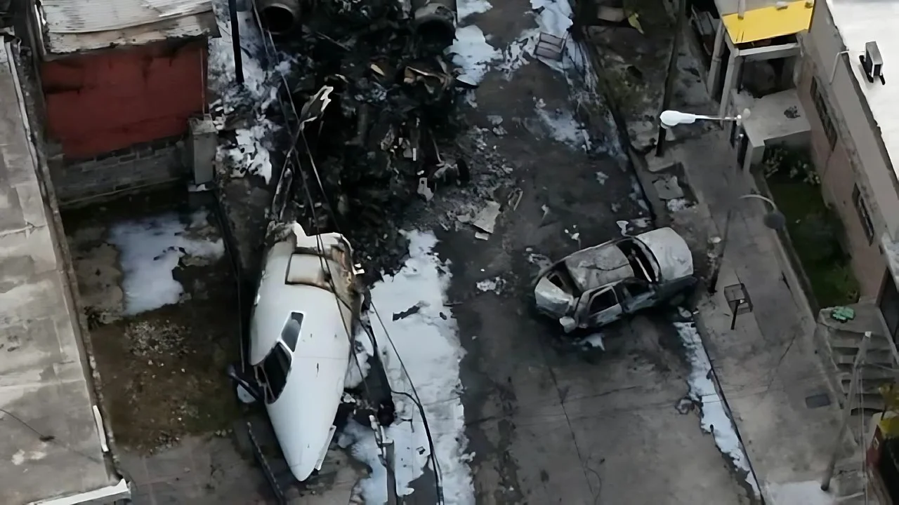 Quiénes eran los pilotos del avión que se estrelló contra una casa en San Fernando