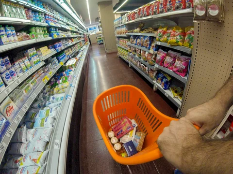 Los precios de alimentos y bebidas ya subieron 2,1% en lo que va de enero, según un relevamiento privado