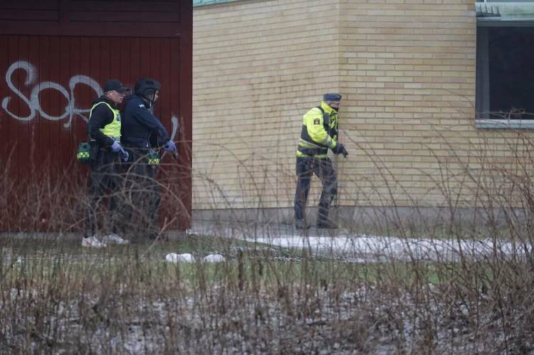 Al menos 10 muertos en un tiroteo escolar en Suecia