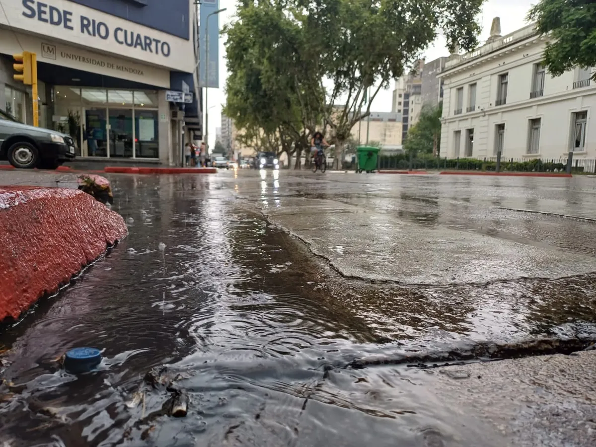 Alerta para Río Cuarto por tormentas fuertes con lluvias intensas y ráfagas