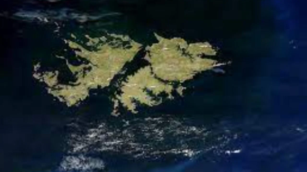 La NASA descifró el enigma de las aguas color turquesa en la plataforma continental, Malvinas incluidas
